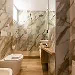 Life 4 Superior Hotel 4*
