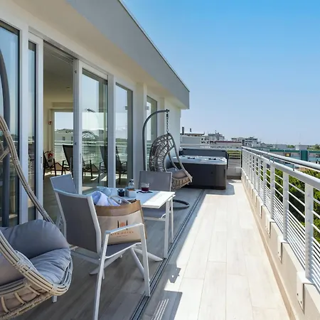 Life 4 Superior 호텔 4*