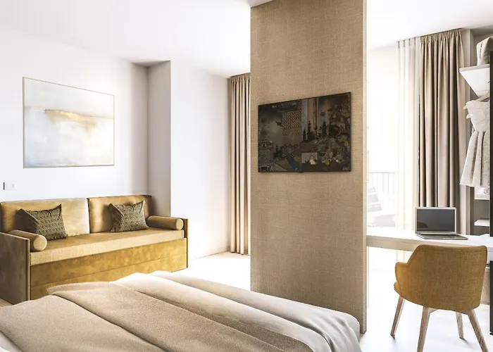 Life 4 Superior Отель