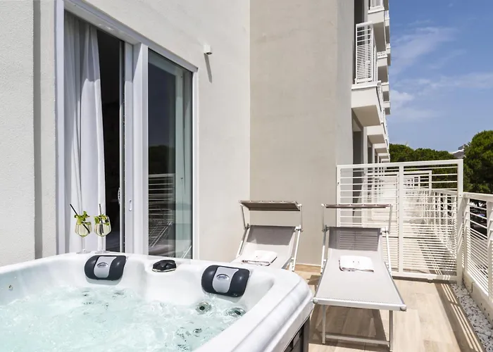 Отель Life 4 Superior