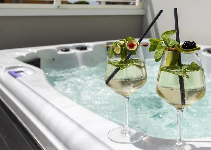 Life 4 Superior Отель