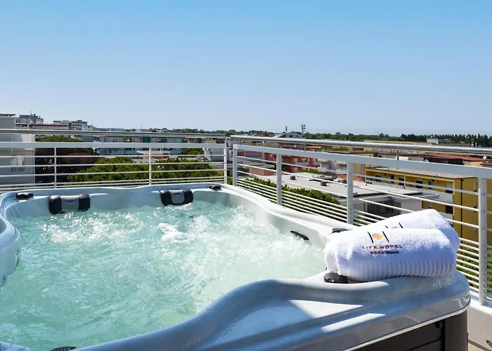 Life 4 Superior Отель