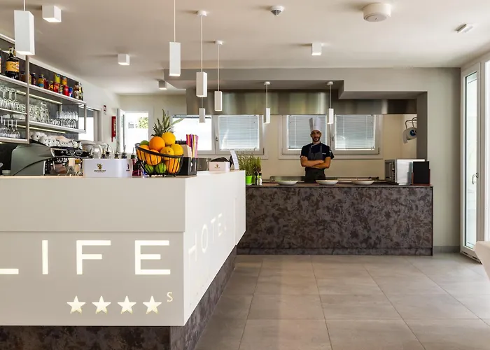 Life 4 Superior Отель Бибионе