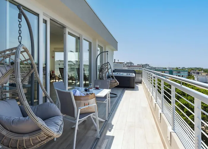 Life 4 Superior Отель 4*