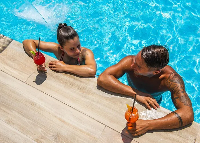 Отель Life 4 Superior 4*