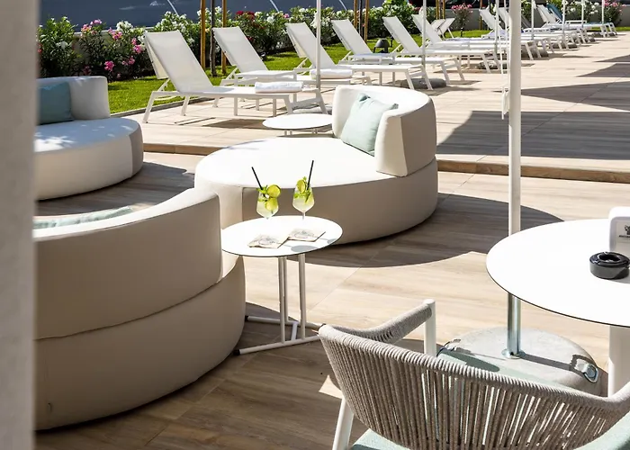 Отель Life 4 Superior